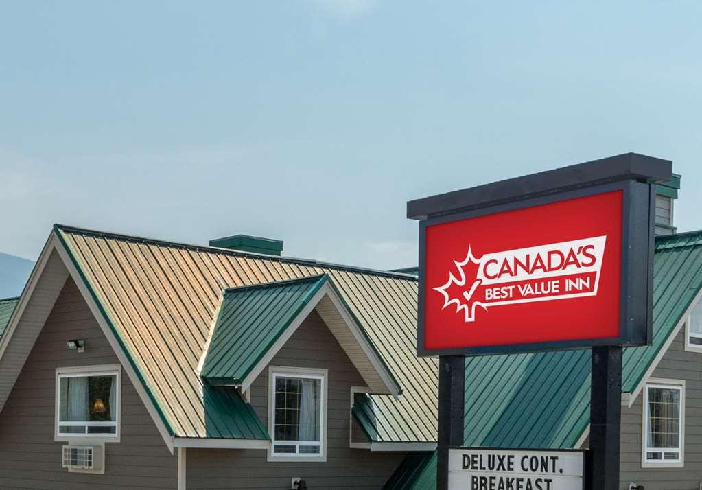 Canadas Best Value Inn & Suites Камлупс Екстер'єр фото